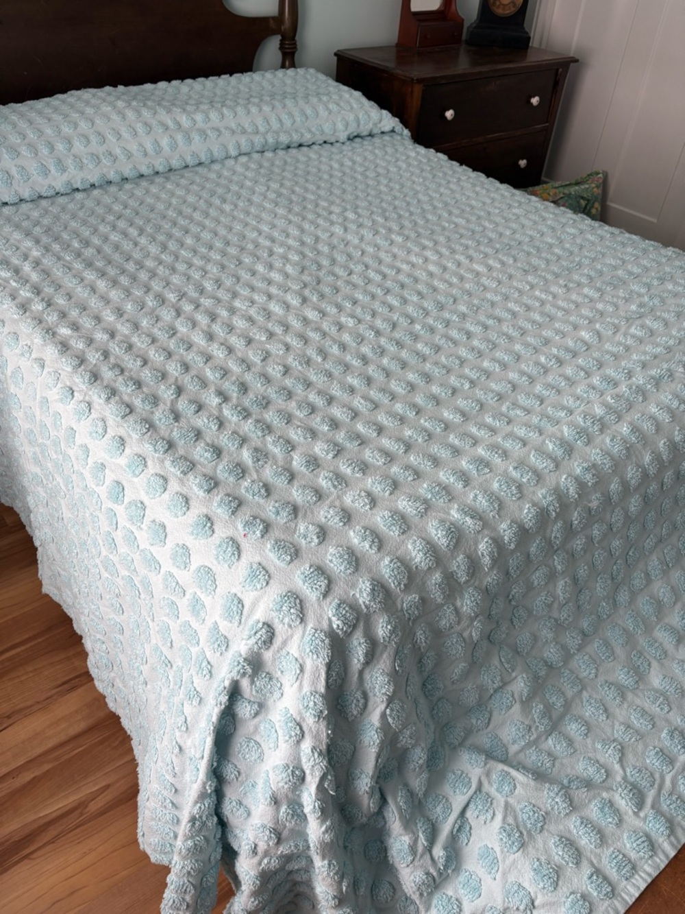 EUC LL Bean Chenille Bedspread, full sz